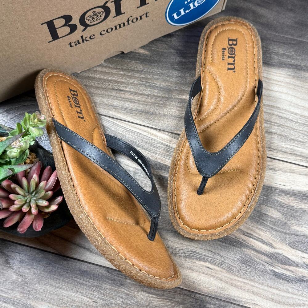 NIB Born Basic Maite 7M Black Leather Flip Flops Comfort Flat Thong Sandals